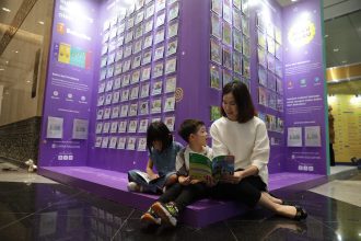 Selain buku digital, BukuAku juga menghadirkan buku fisik seperti Seri Prabaca (Foto: Istimewa)
