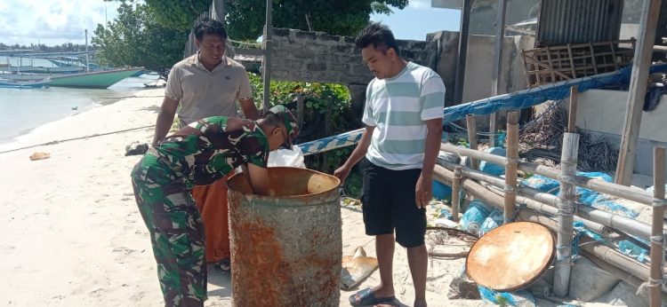 Barang bukti drum untuk menyimpan 35 Kg sabu yang ditemukan 4 orang nelayan Pulau Masalembu.